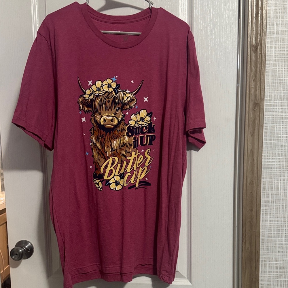 Simply Southern Buttercup Graphic Tee - Maroon